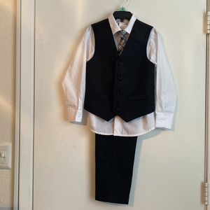 4 PIECE DRESS CLOTHES